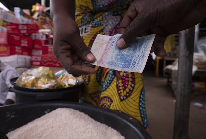 Hausse des carburants au Togo : qui paie réellement le prix de la vie chère ?